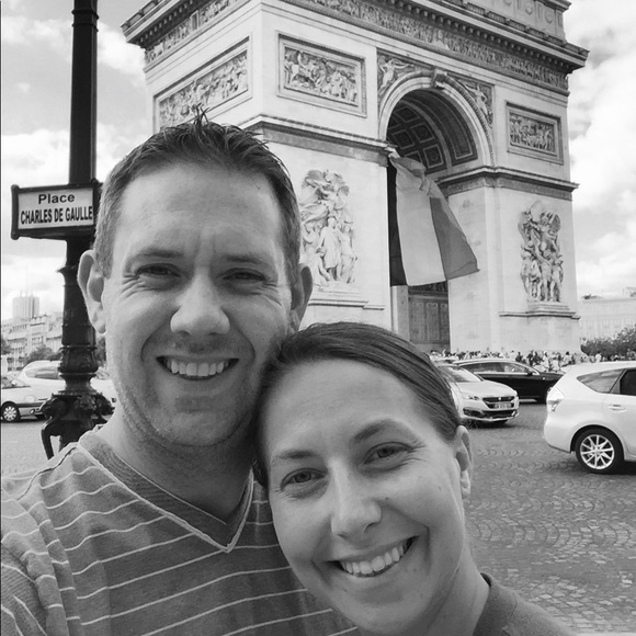 ๐ฟ๐ฟHello! Welcome to My Closet!๐ฟ๐ฟ Iโm Sam! - Picture 3 of 8